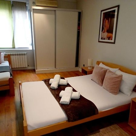 Alex Lux Appartement Belgrado Buitenkant foto