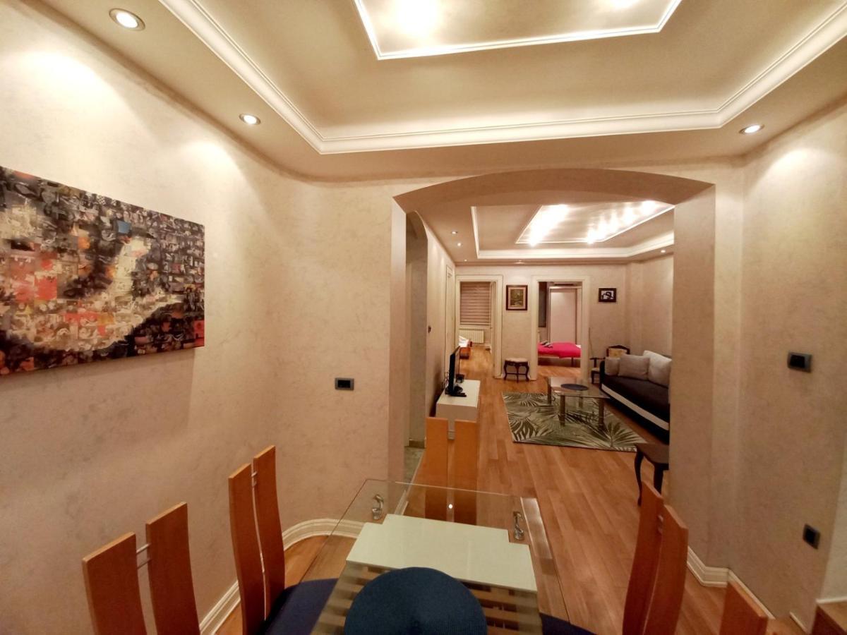 Alex Lux Appartement Belgrado Buitenkant foto