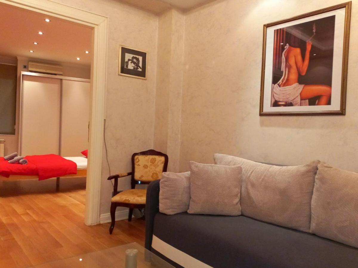 Alex Lux Appartement Belgrado Buitenkant foto