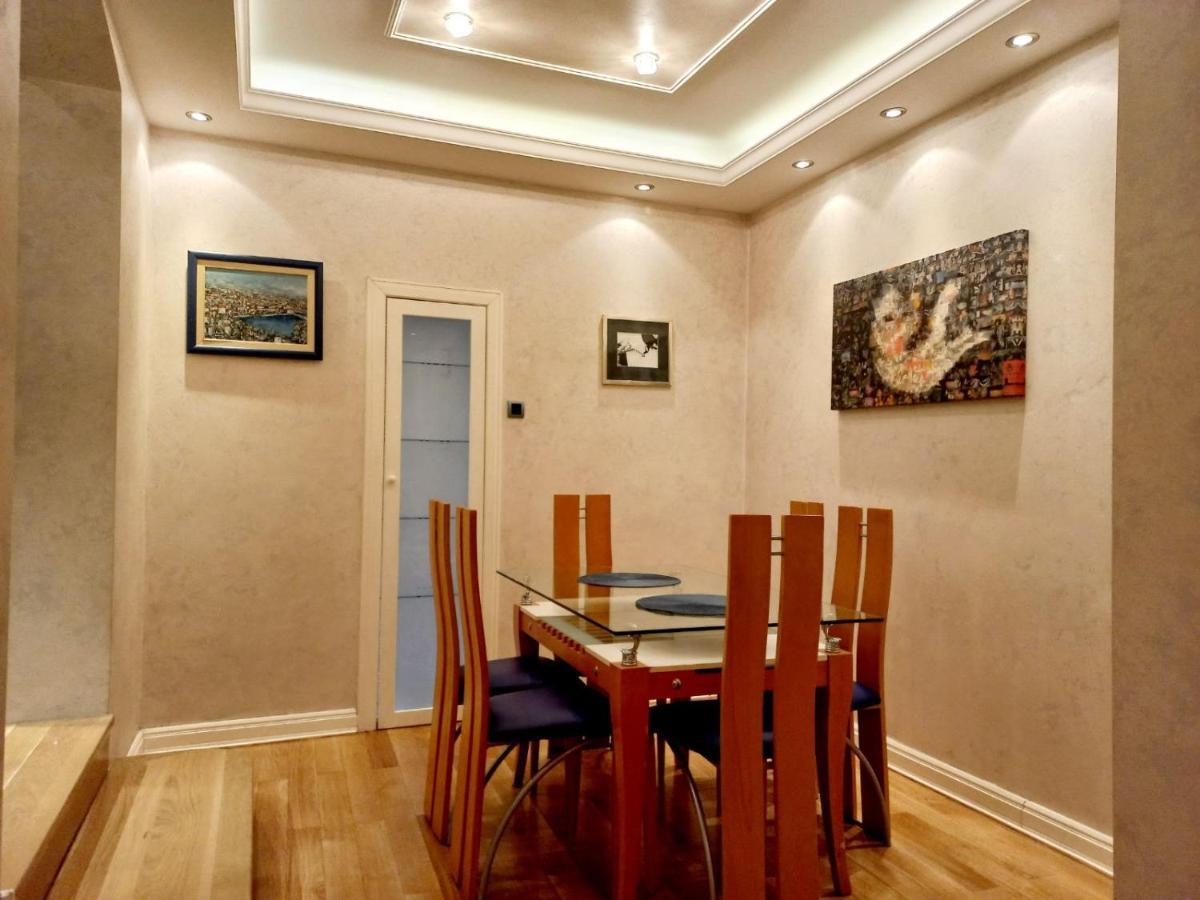Alex Lux Appartement Belgrado Buitenkant foto