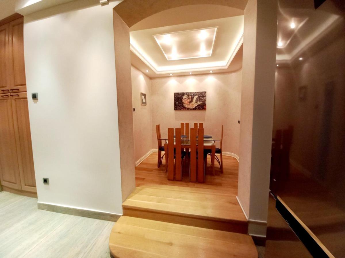 Alex Lux Appartement Belgrado Buitenkant foto