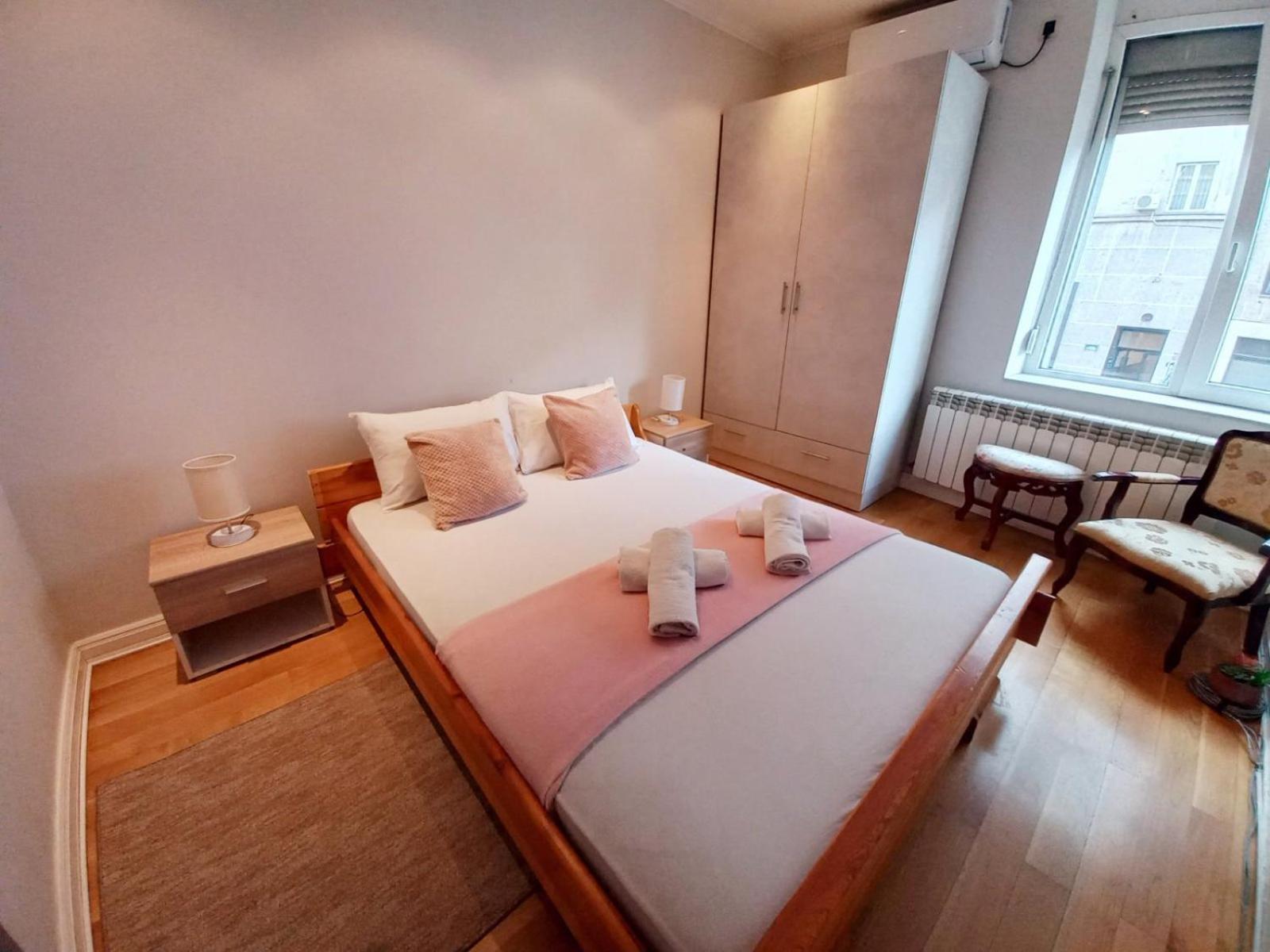 Alex Lux Appartement Belgrado Buitenkant foto