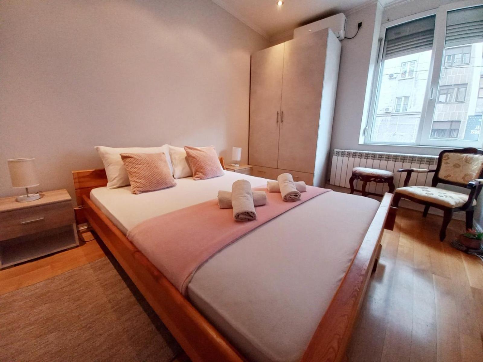 Alex Lux Appartement Belgrado Buitenkant foto